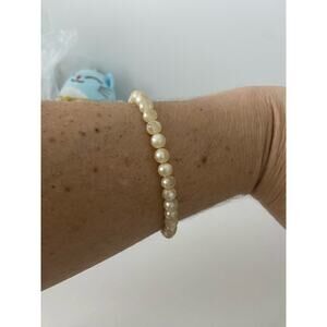 Vintage faux pearl bracelet